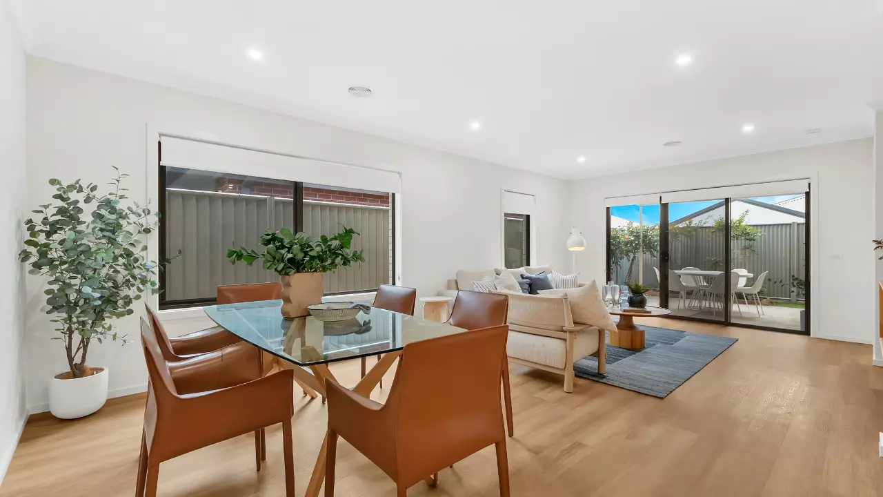 66/ 5 Harmony Chase, Clyde North 