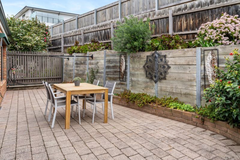 DEPOSIT TAKEN - Light and bright with a sunny courtyard