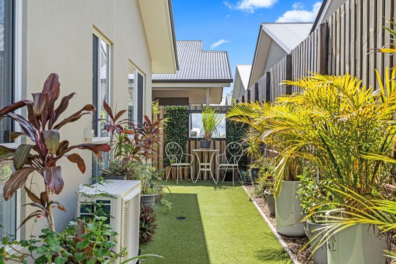 Simplicity and Style – Bright Modern Haven