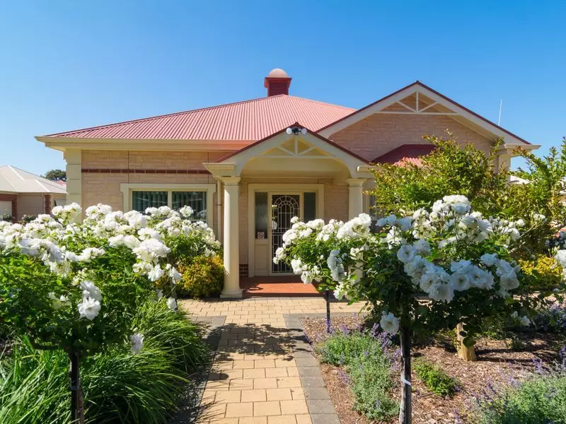 Spacious Independent Living Unit, perfect for the retiree requiring a little extra space!