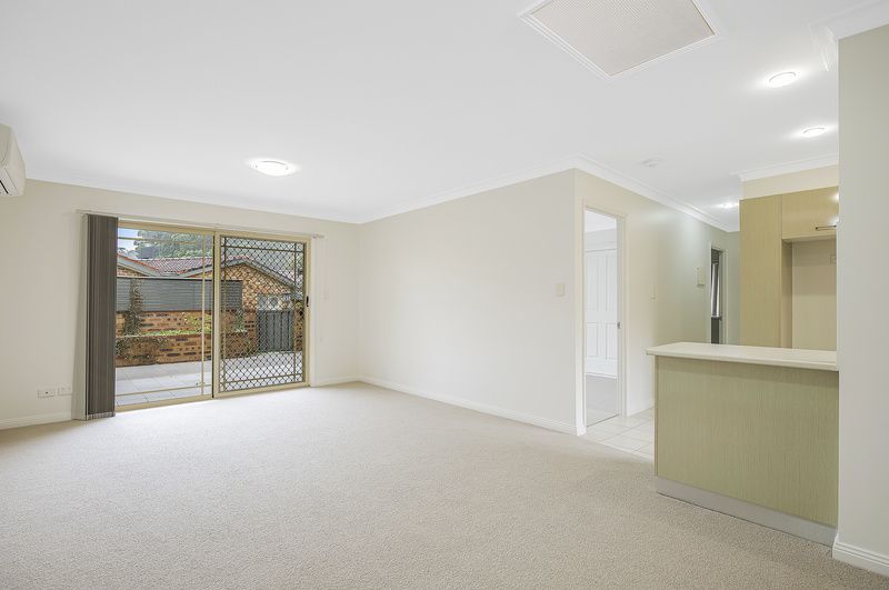 Sunlit Villa with Expansive Outdoor Living