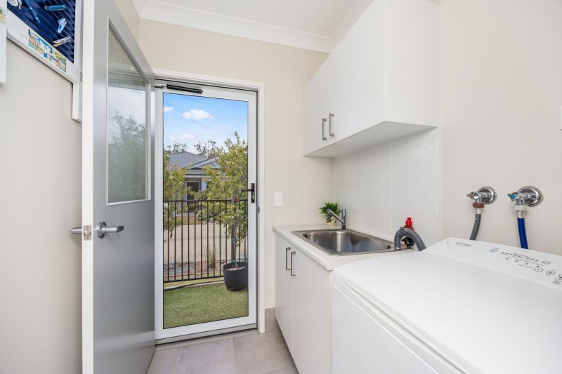 Stylish Corner Block with Bushland Views