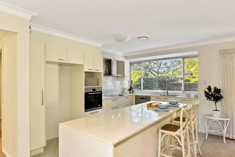 Fully Refurbished Stunning Villa Overlooking The Parklands.