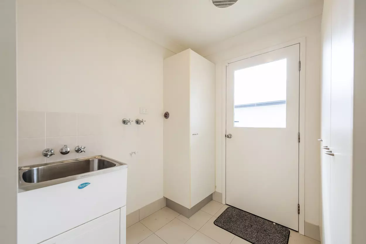 RELAXED COASTAL LIFESTYLE AWAITS