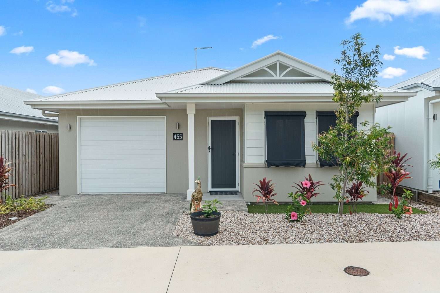 Stylish Home, Sunny Aspect