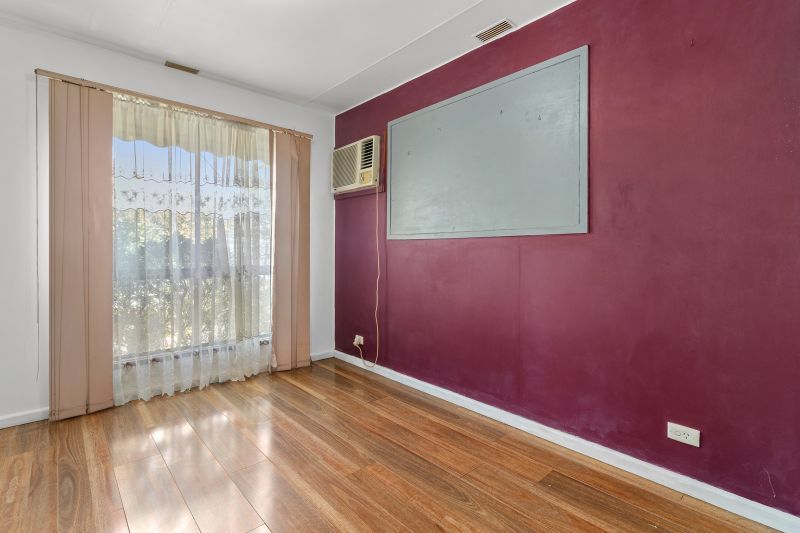 Vibrant Two Bedroom with Alfresco