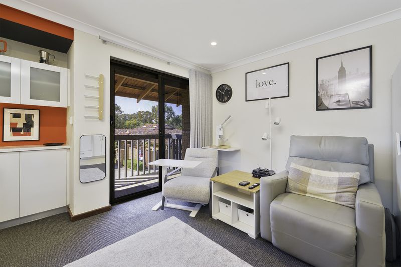 Stylish Studio Living in Prime Location