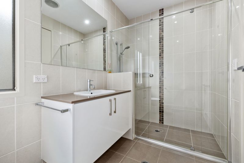 Exquisite Three-Bedroom Sanctuary - Quiet and Private Living