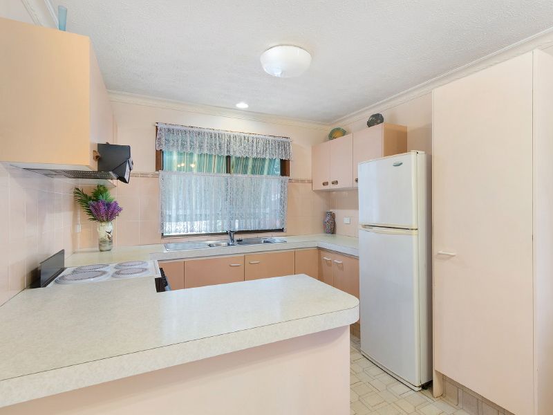 Burleigh Town Village