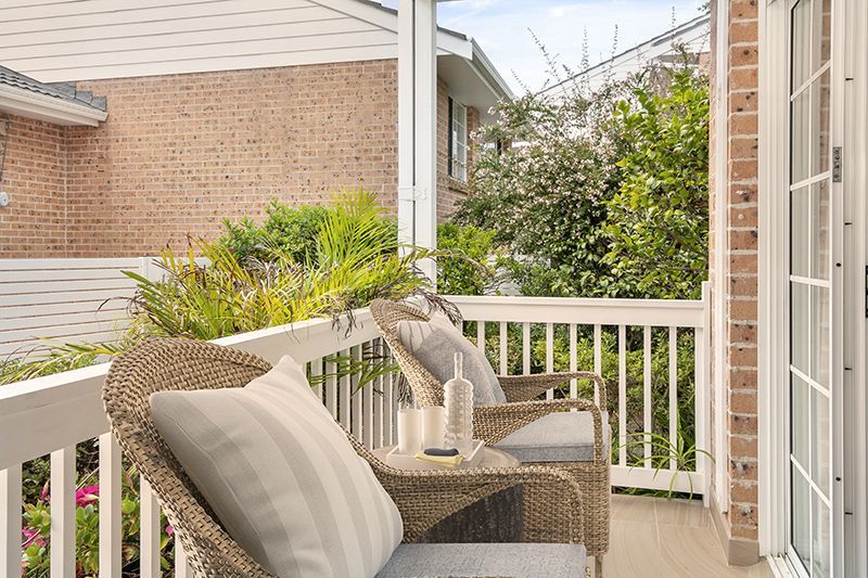 Immaculately maintained 3 bedroom unit with modern look situated in the centre of the village