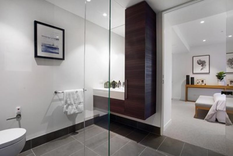 Sun drenched cosmopolitan retirement living.