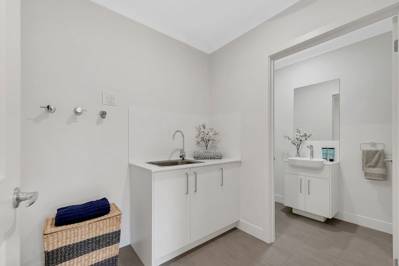 131/236-238 Waterview Blvd, Craigieburn