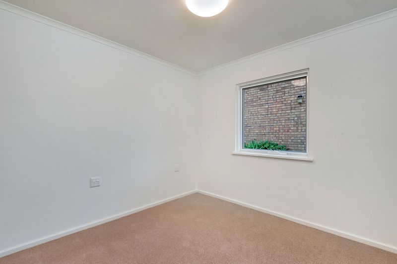 Lovely renovated one bedroom unit is surrounded by communal gardens, the perfect setting to retire your way in Ridgehaven