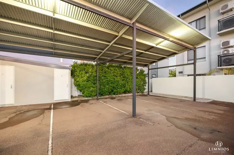 Top Floor with City Vistas!