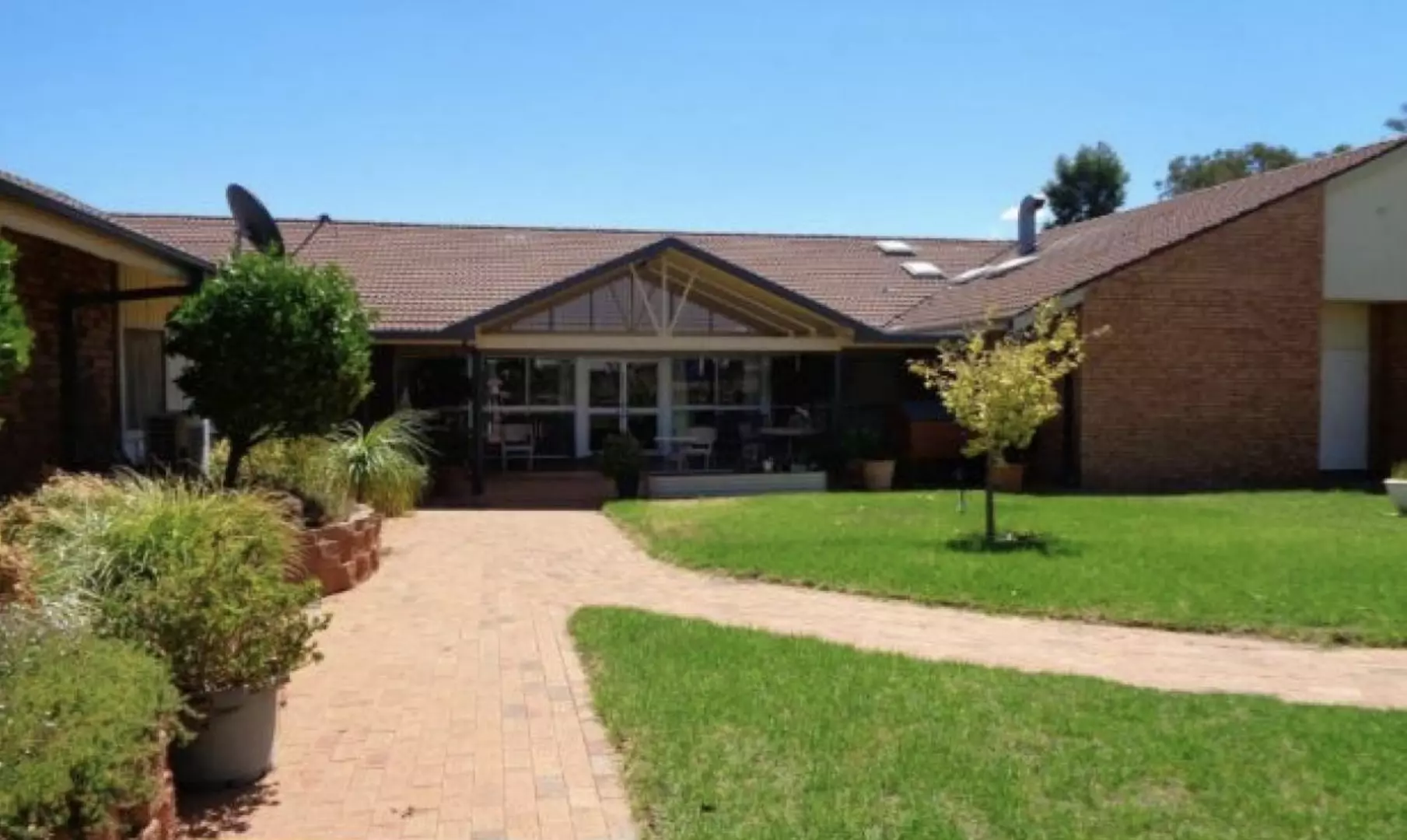 Robert White Village