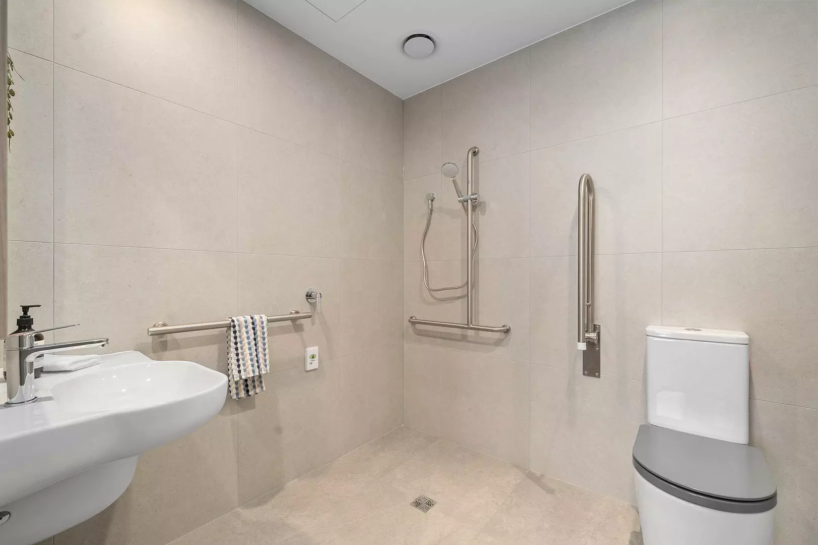 Aged care at Summerset Cranbourne North