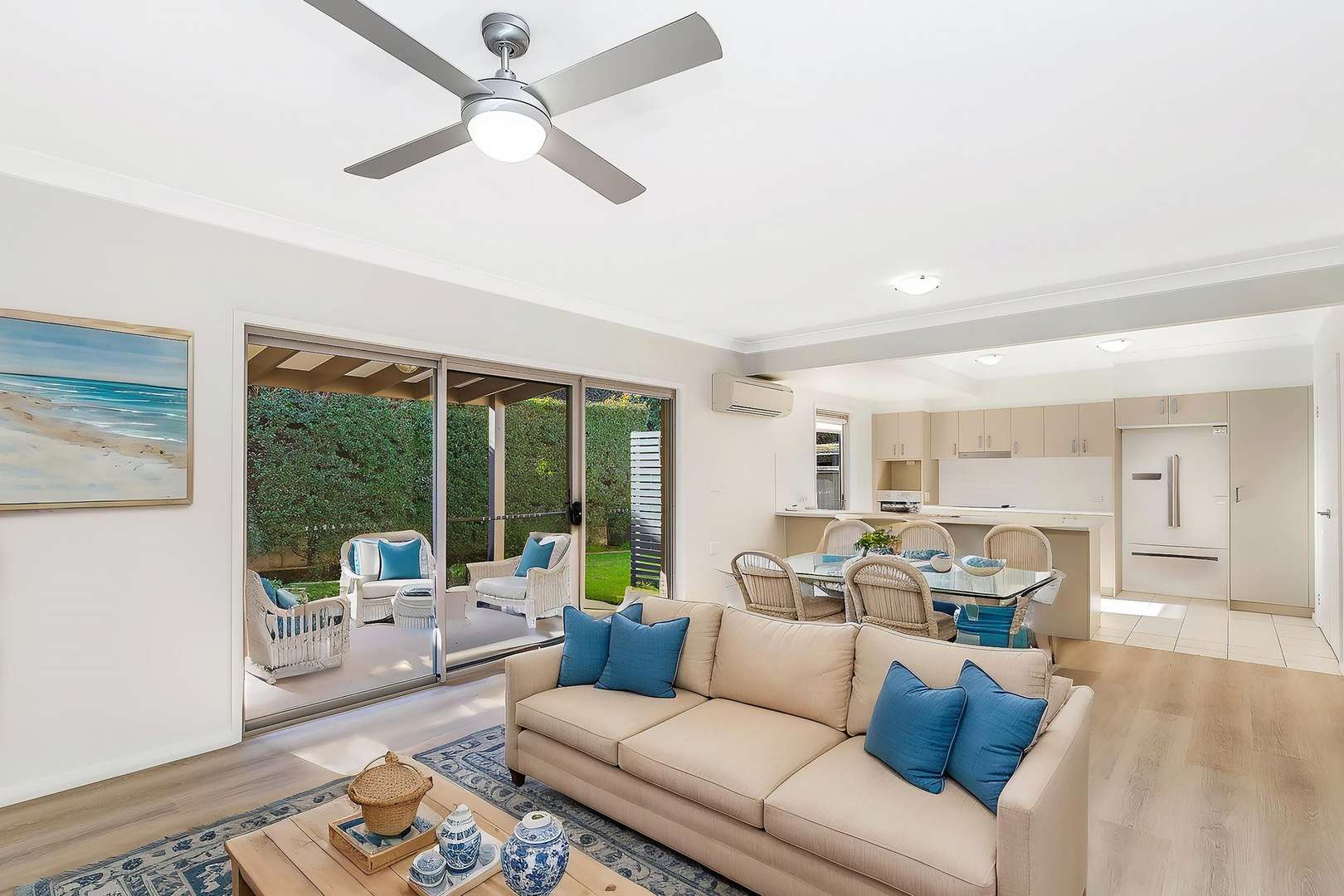 Fresh Style, Private Outlook