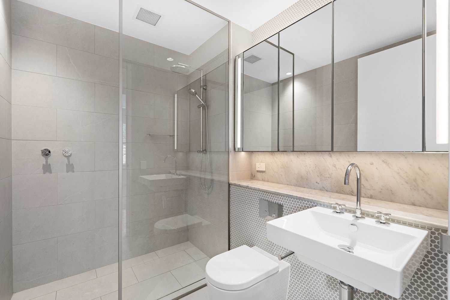 Three bedroom apartment in Sydney’s leafy Upper North Shore