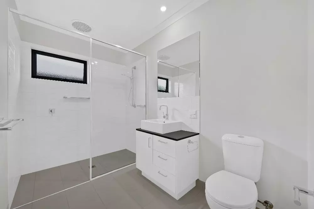 93/5 Harmony Chase, Clyde North