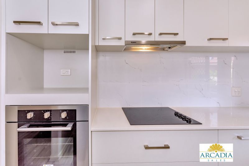 ARCADIA WATERS BICTON - Sought After Ground Floor Villa