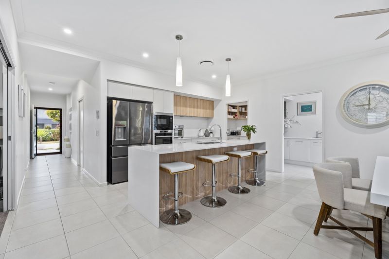 Site 238 - Established Macan