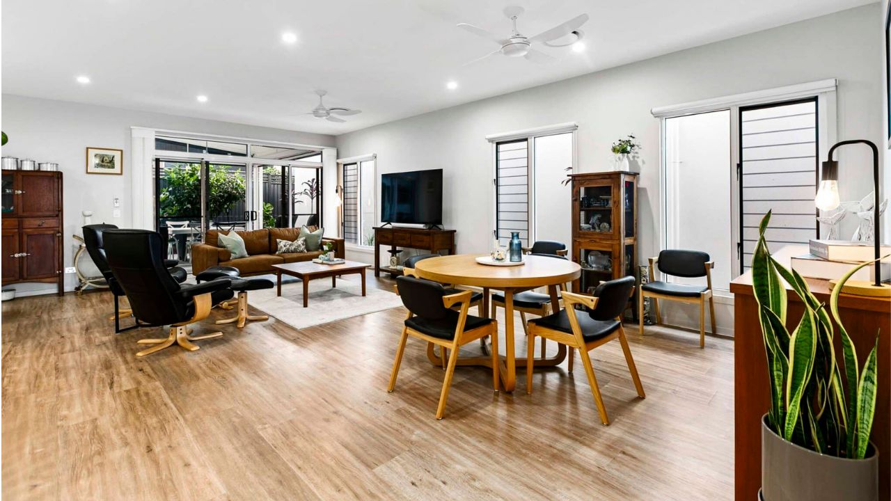 Home 171: Robson