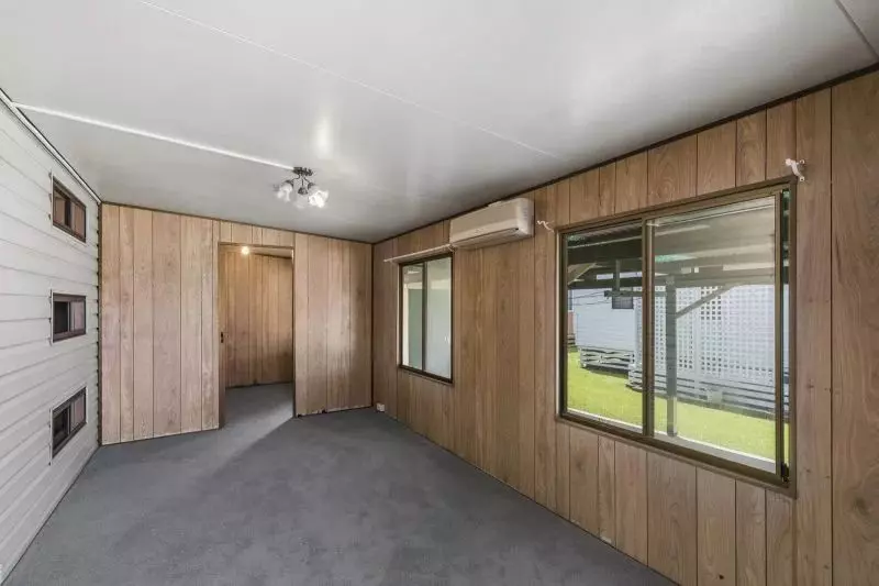 Relaxed Coastal Living in a Peaceful Community