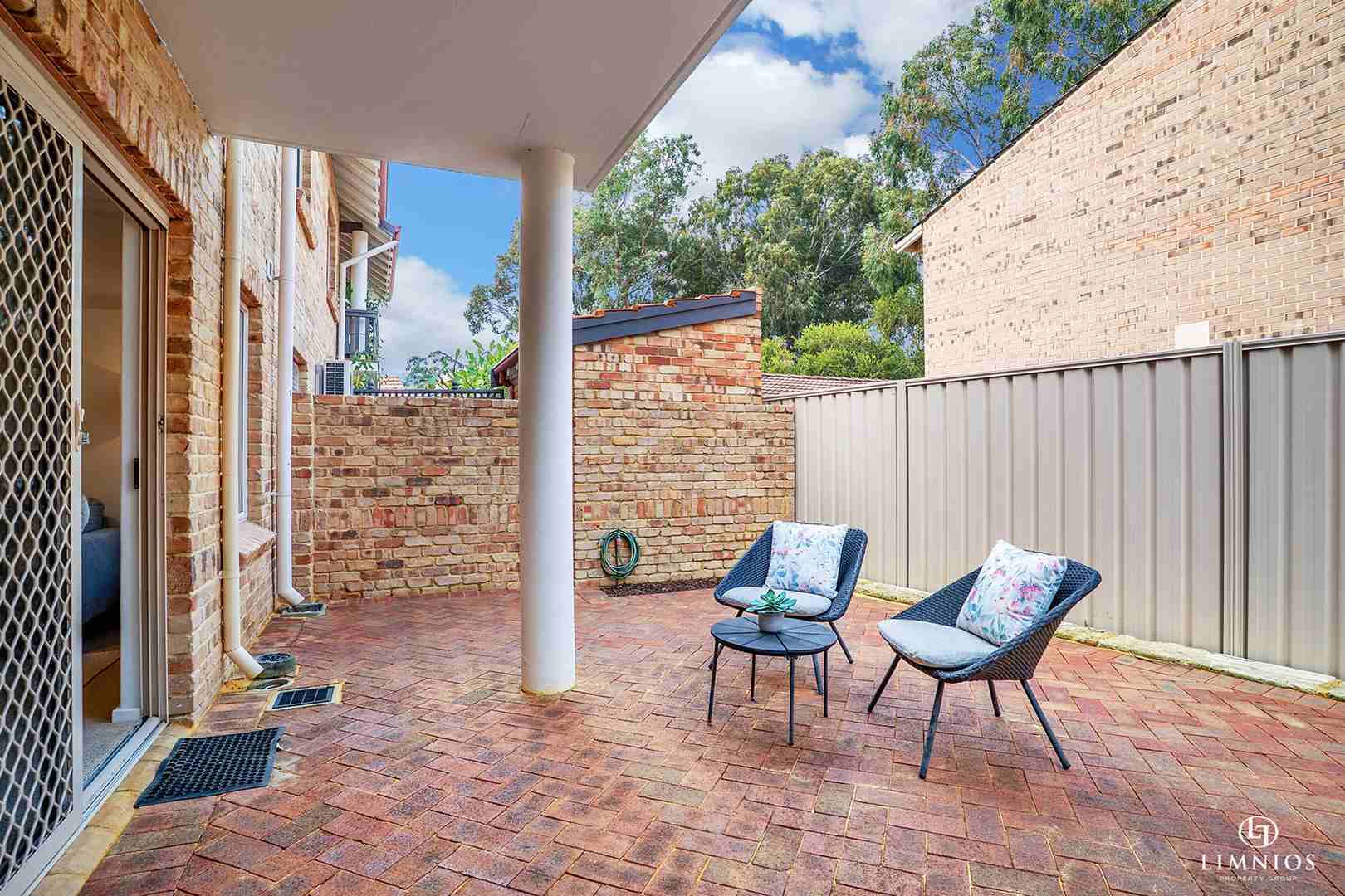 Beautifully presented 1 bedroom ground floor apartment