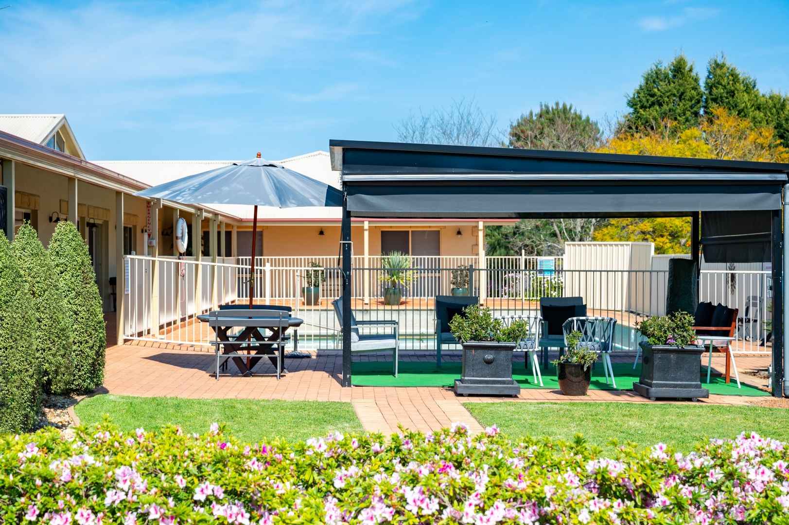 Beautifully Presented Villa with Private Garden Outlook