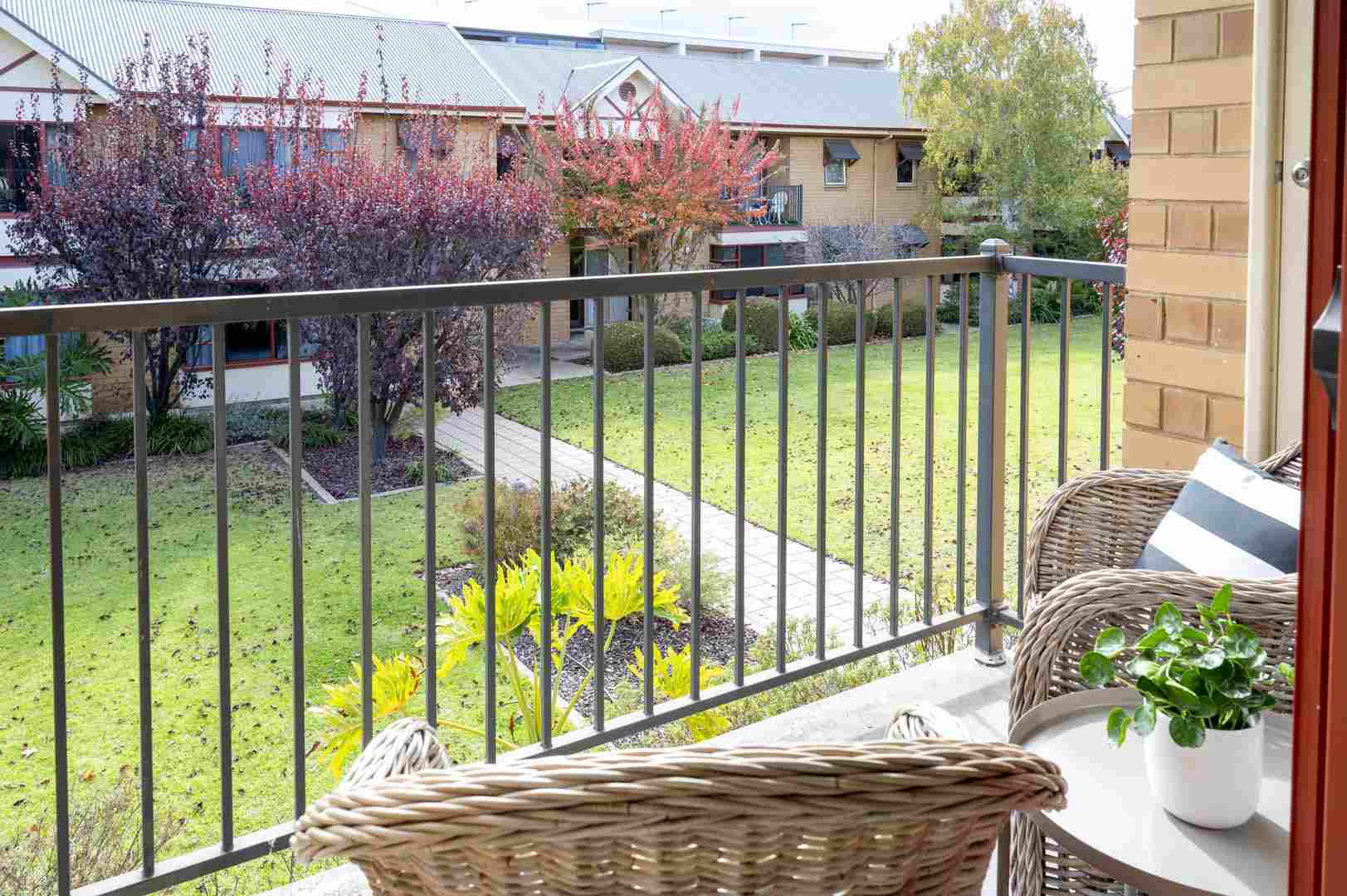 Eldercare College Green: modern two-bedroom first floor home
