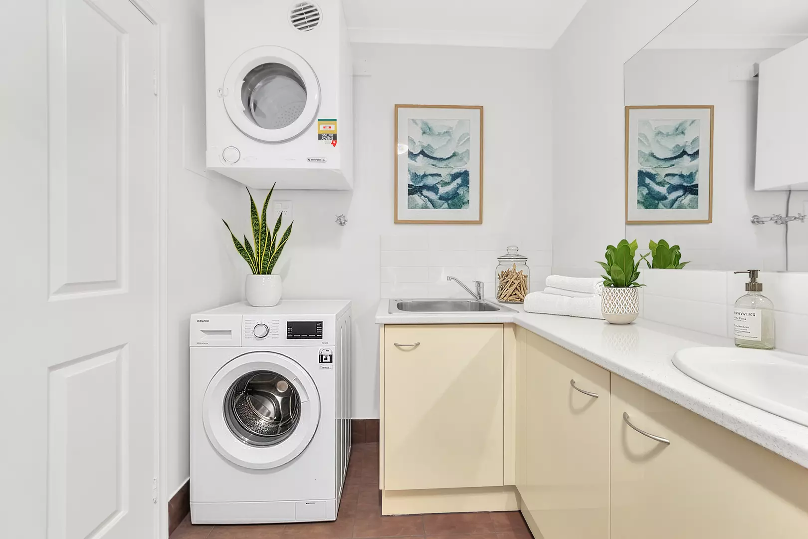 One Bedroom | Apartment 112