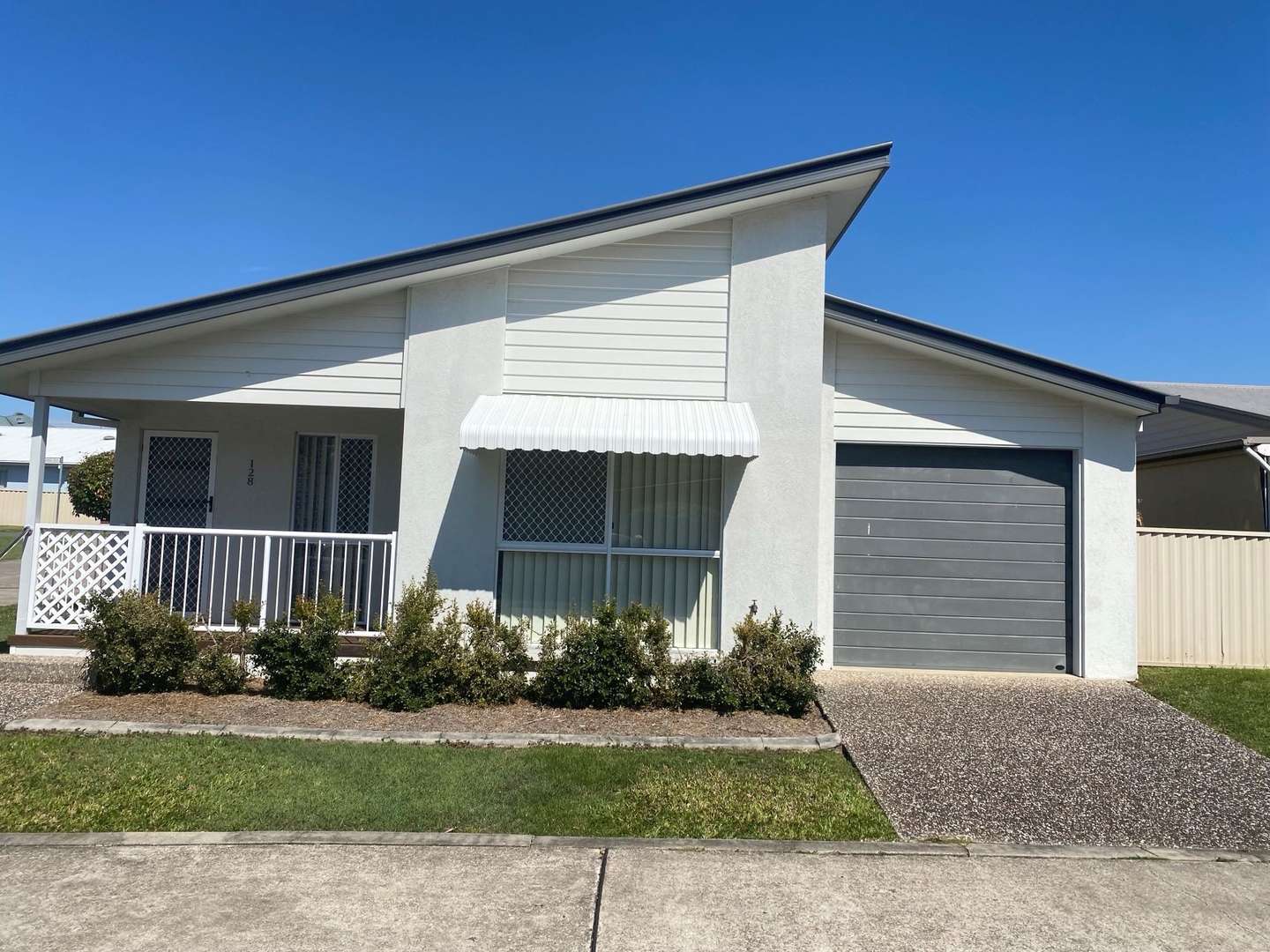 Great location for this two bedroom home in Palm Lake Resort Eagleby