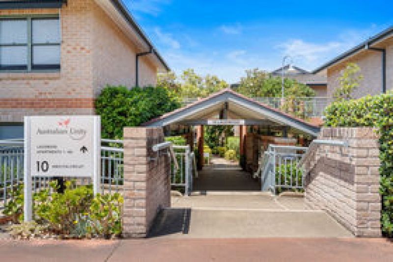 Stunning 3 bedroom upper floor unit - EOI