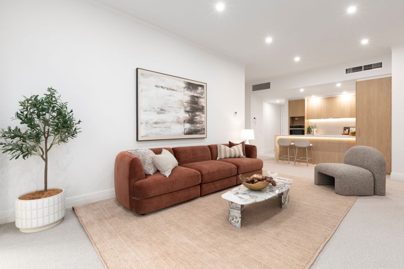 Spacious two-bedroom apartment facing the park