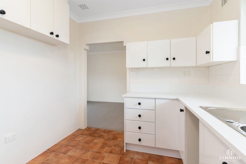 Scenic Top Floor Apartment