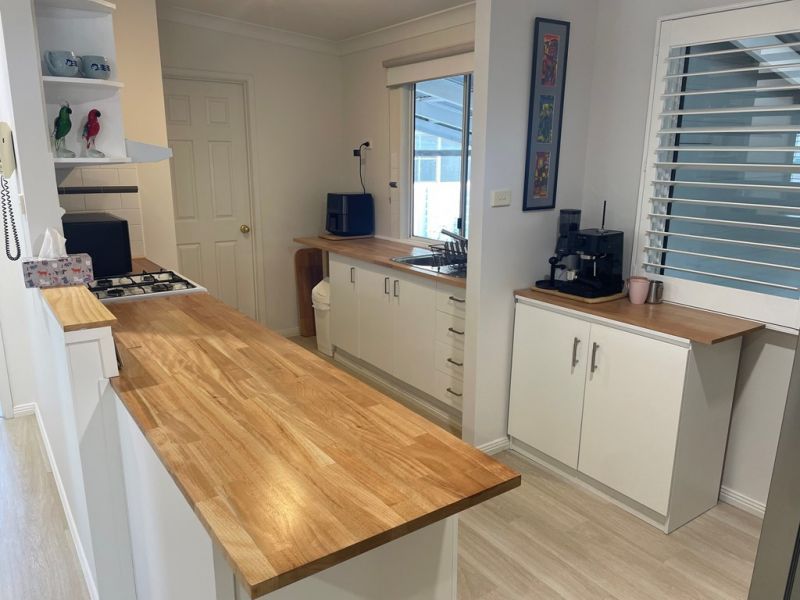 NEATLY RENOVATED 2-BEDROOM
