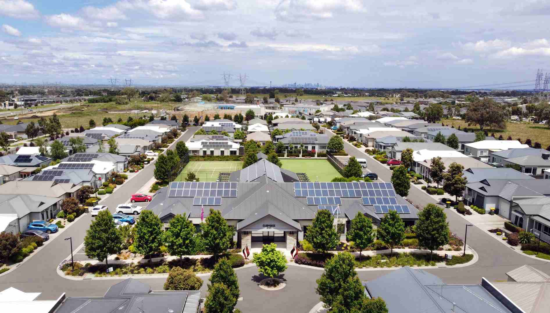 Lifestyle Lyndarum - Live your best life with everything you need on your doorstep. Downsize to the laid-back lifestyle of your dreams.