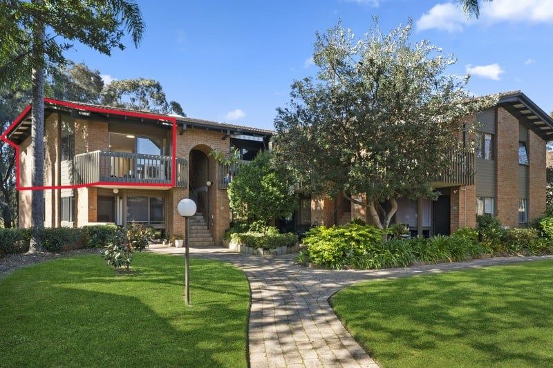 Stylish First-Floor Retreat with Study and Leafy Balcony Outlook