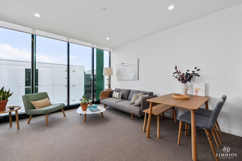 Contemporary Style Apartment in Perfect Location