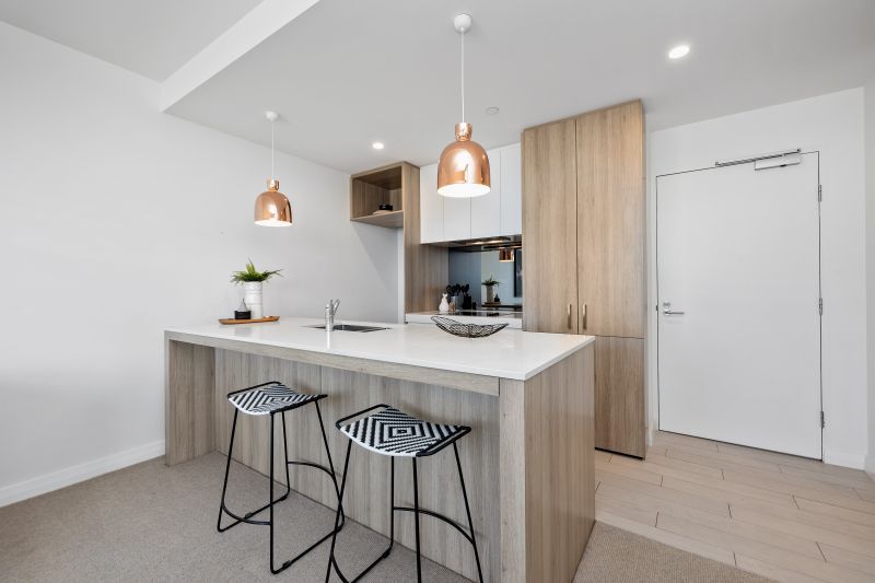 Modern Design, Location and Professional Lifestyle!