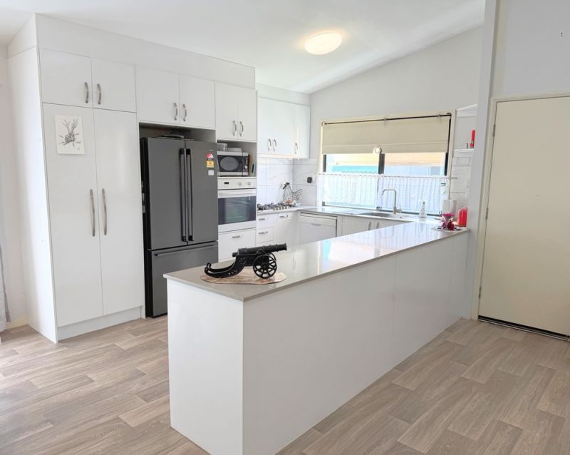 Modern & Perfect Balance of Space & Comfort