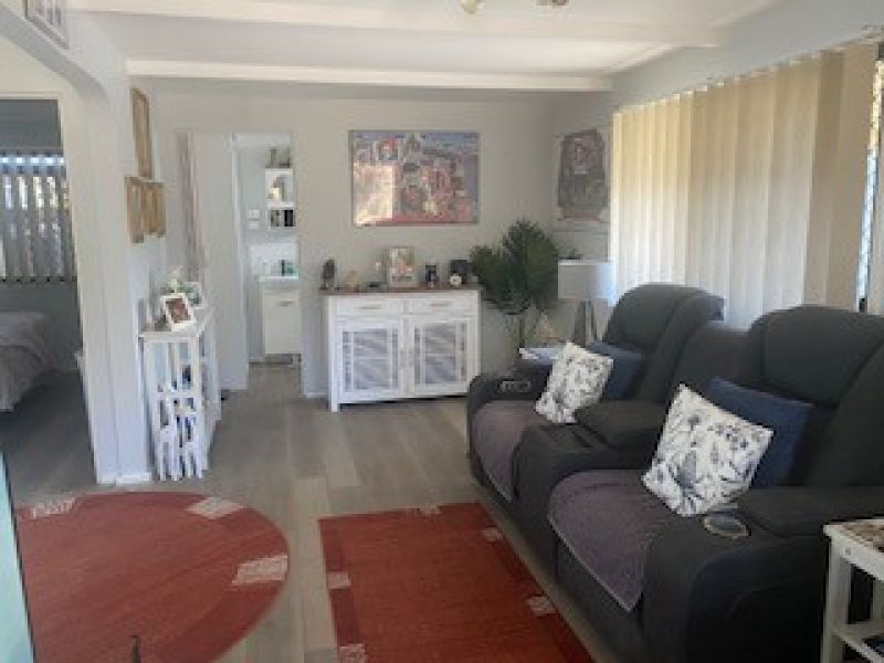 Neat & Tidy 1 Bedroom Home with views