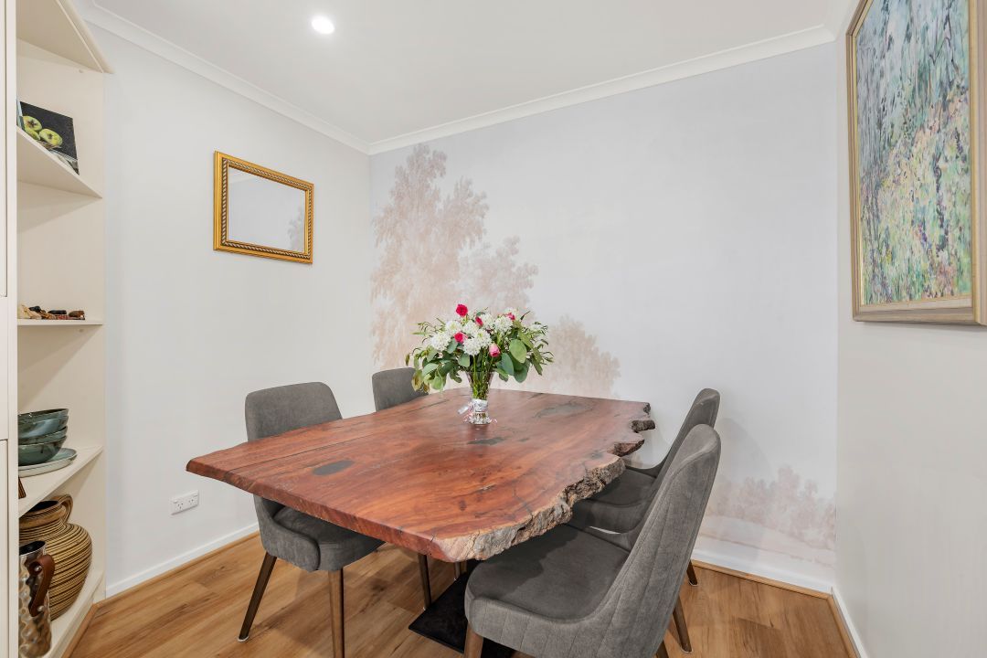 One Bedroom Unit, on the flat!  Are you fussy?  As the new owner of this beautifully refurbished unit!