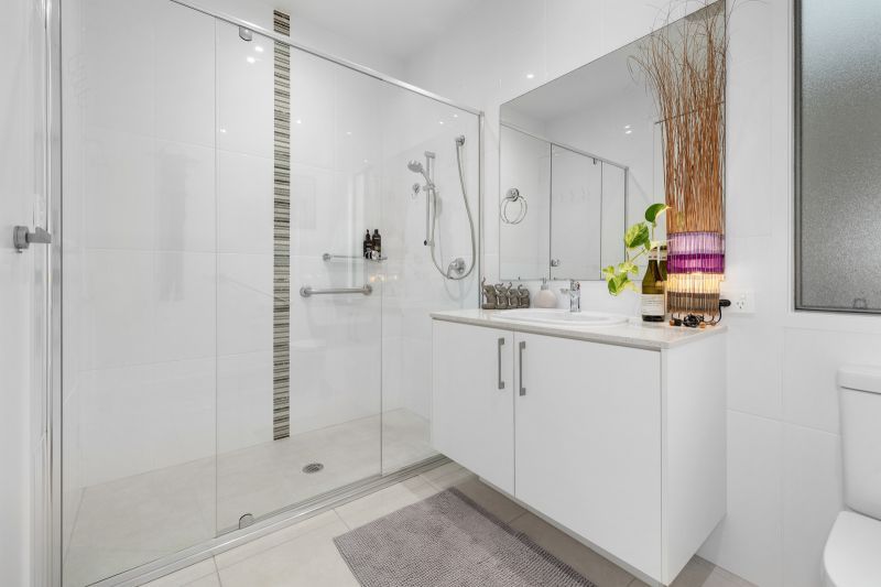 Modern Living in a Tropical Haven