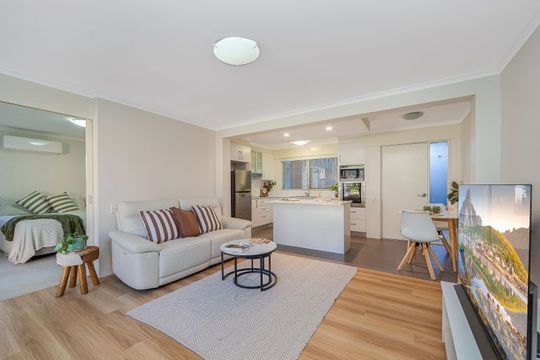 Secure Parking, Low Maintenance Unit Ground Floor Living with Modern Finishes!