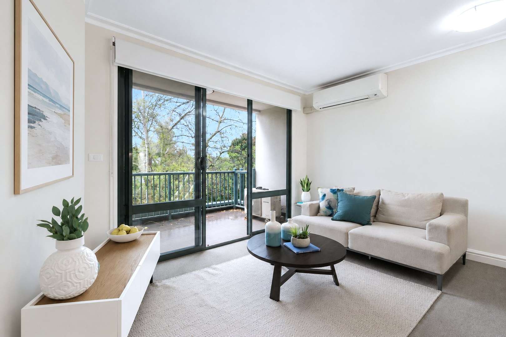 Peaceful One-Bedroom Apartment with a Leafy Outlook