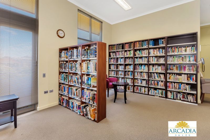 ARCADIA WATERS MADDINGTON - Located in the Middle of the Village