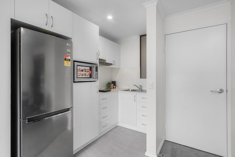 Apartment with views over community gardens