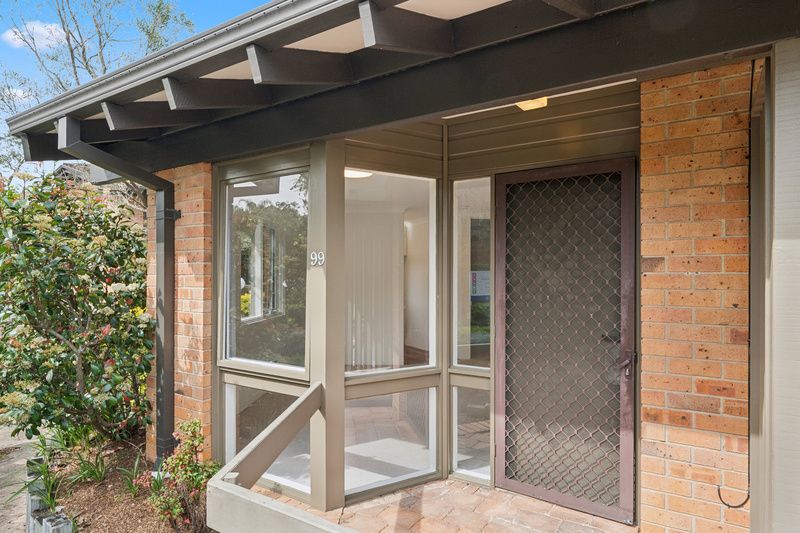 Beautifully Presented Retreat with Outlook