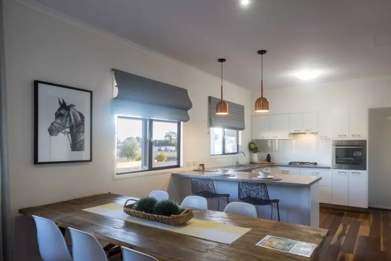 Hacienda – north-facing contemporary home